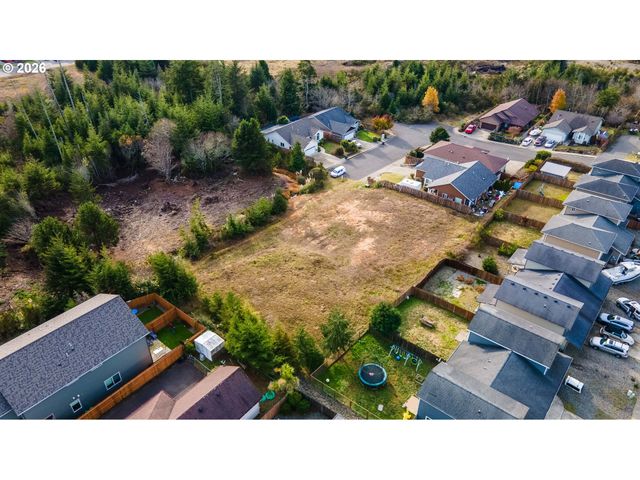 0 Fulton Ave 312, Coos Bay, OR 97420