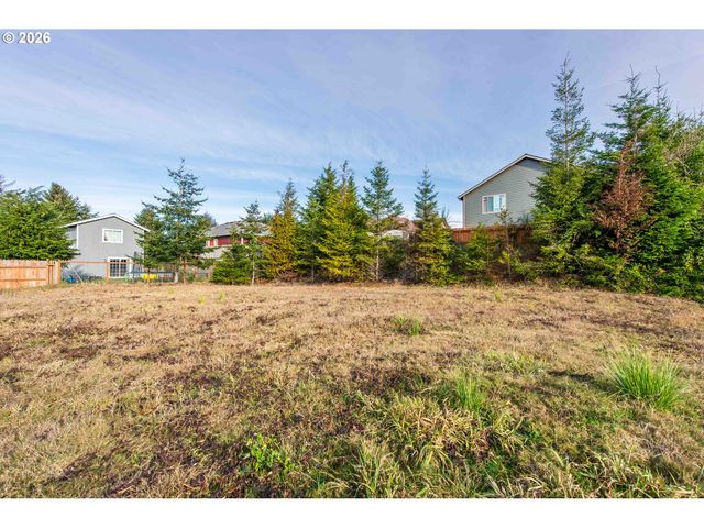 0 Fulton Ave 312, Coos Bay, OR 97420