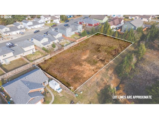 0 Fulton Ave 312, Coos Bay, OR 97420