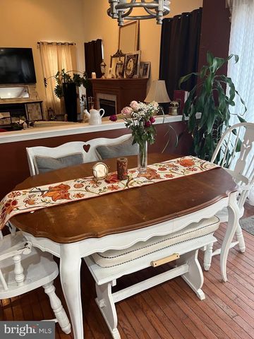 67 LAVENDER DR, Sewell, NJ 08080