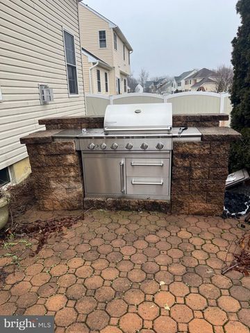 67 LAVENDER DR, Sewell, NJ 08080