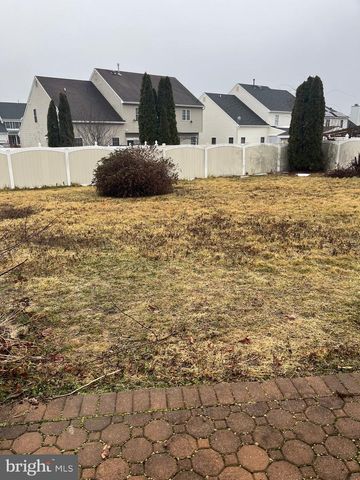 67 LAVENDER DR, Sewell, NJ 08080