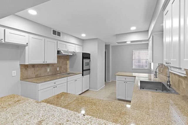 5638 Spellman Road, Houston, TX 77096