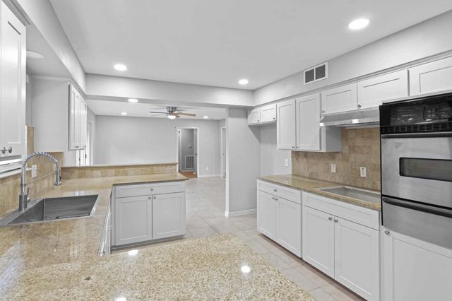 5638 Spellman Road, Houston, TX 77096