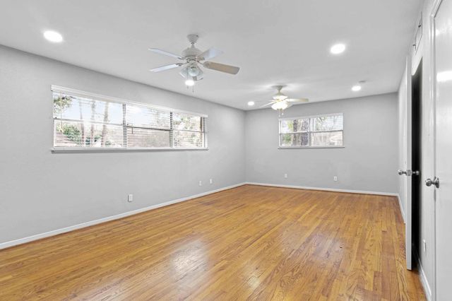 5638 Spellman Road, Houston, TX 77096