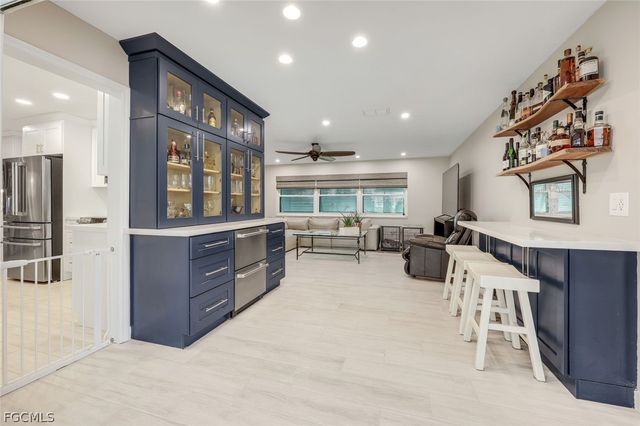 419 Pinecrest CT, Cape Coral, FL 33904