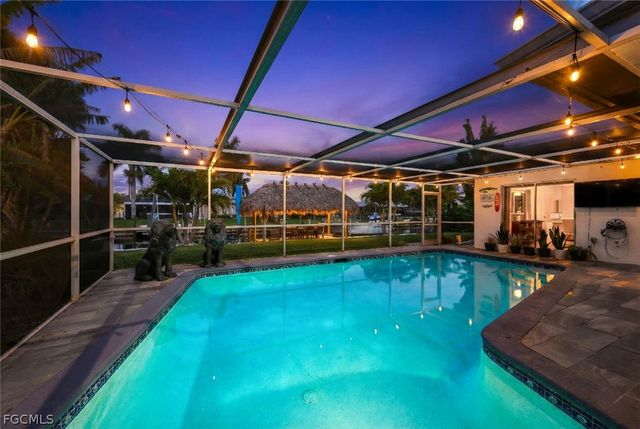 419 Pinecrest CT, Cape Coral, FL 33904