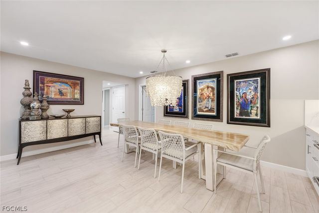 419 Pinecrest CT, Cape Coral, FL 33904