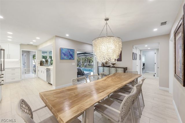 419 Pinecrest CT, Cape Coral, FL 33904