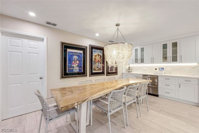 419 Pinecrest CT, Cape Coral, FL 33904