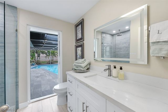 419 Pinecrest CT, Cape Coral, FL 33904