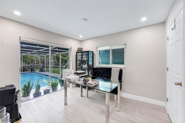 419 Pinecrest CT, Cape Coral, FL 33904