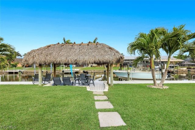 419 Pinecrest CT, Cape Coral, FL 33904