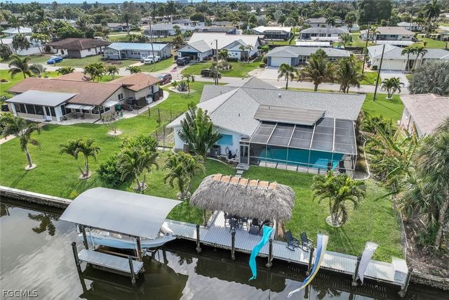 419 Pinecrest CT, Cape Coral, FL 33904