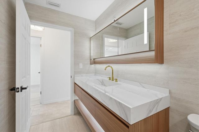 1023 BEACH MANOR CIRCLE 49, Venice, FL 34285