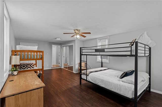 10401 E 35TH Street, Independence, MO 64052