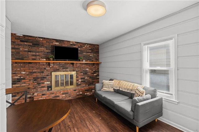 10401 E 35TH Street, Independence, MO 64052