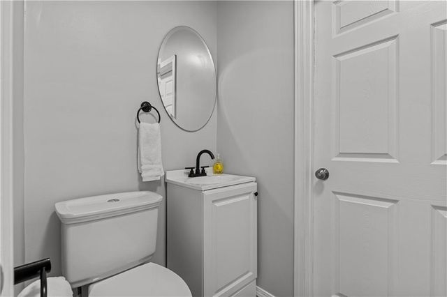 10401 E 35TH Street, Independence, MO 64052