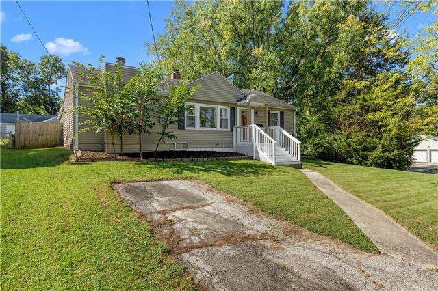 10401 E 35TH Street, Independence, MO 64052