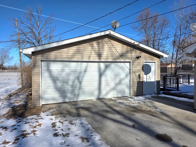 946 W Arlington Lane, Crete, IL 60417