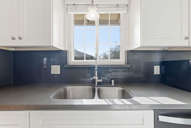 10 E Vivian Dr, Pleasant Hill, CA 94523