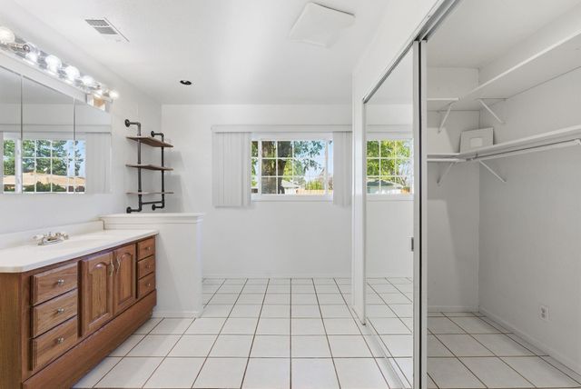 10 E Vivian Dr, Pleasant Hill, CA 94523