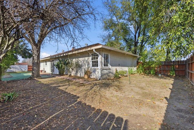 10 E Vivian Dr, Pleasant Hill, CA 94523