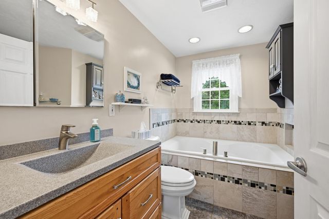 91 Williston Road, Sagamore Beach, MA 02562
