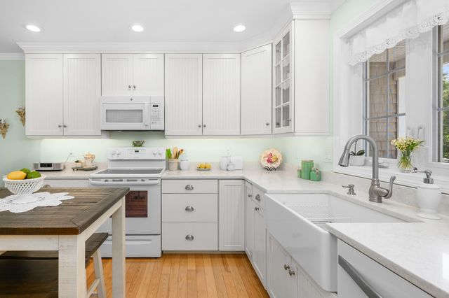 91 Williston Road, Sagamore Beach, MA 02562