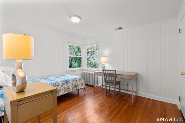 12 Palmer Woods Circle, Branford, CT 06405