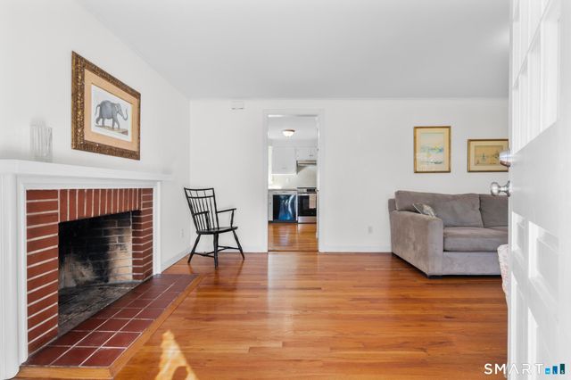 12 Palmer Woods Circle, Branford, CT 06405