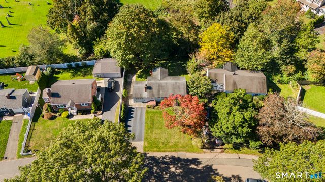 12 Palmer Woods Circle, Branford, CT 06405