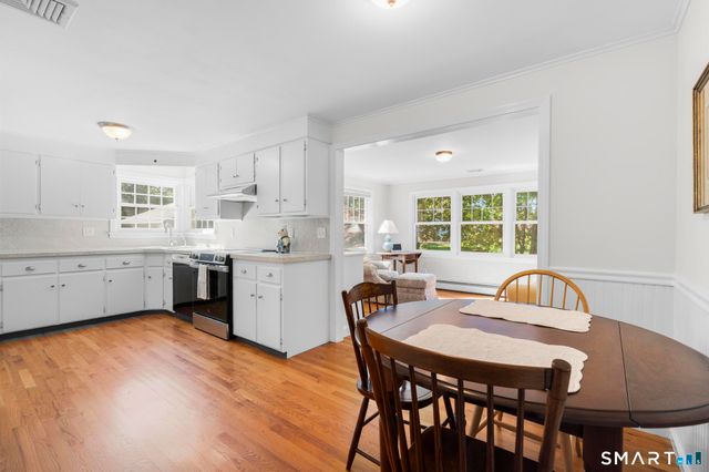 12 Palmer Woods Circle, Branford, CT 06405