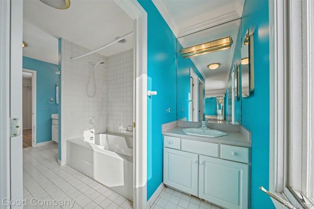 41714 Dukesbury Court, Novi, MI 48375