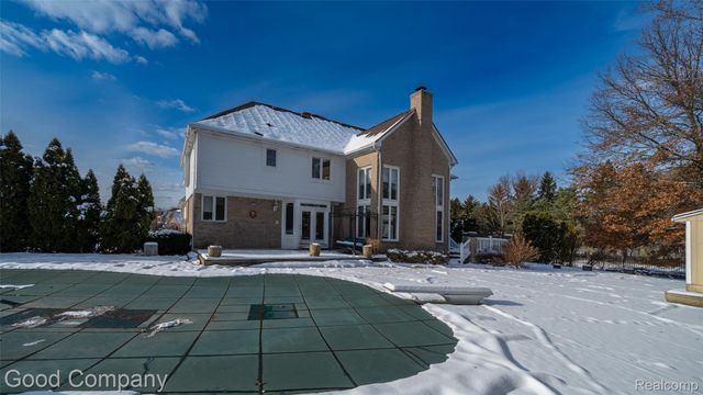 41714 Dukesbury Court, Novi, MI 48375