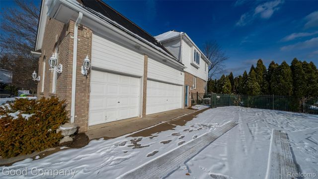 41714 Dukesbury Court, Novi, MI 48375