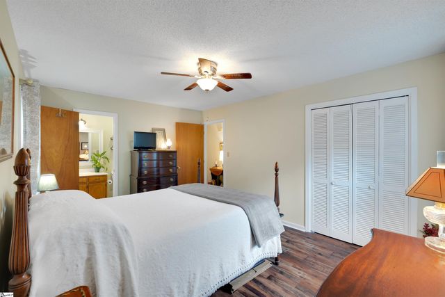 401 Woodland Way, Laurens, SC 29360