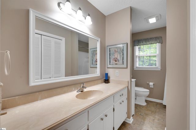401 Woodland Way, Laurens, SC 29360