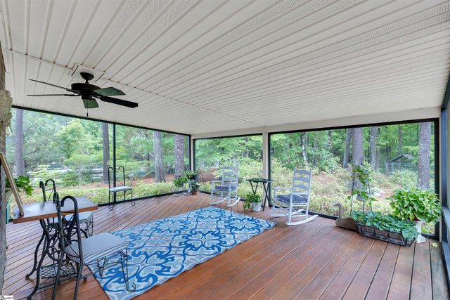 401 Woodland Way, Laurens, SC 29360