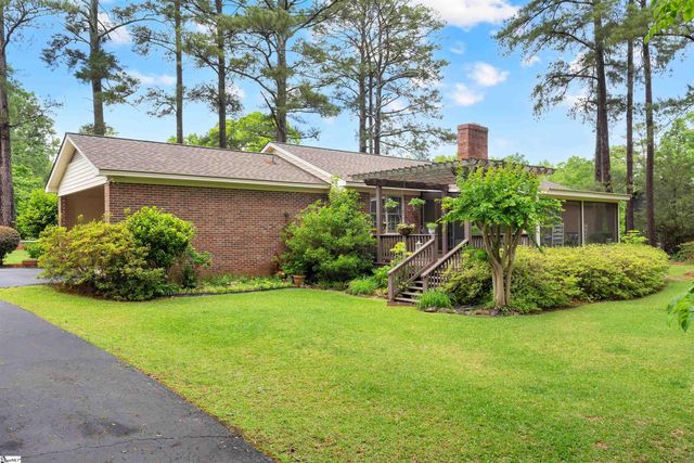 401 Woodland Way, Laurens, SC 29360