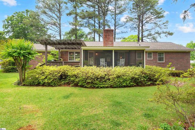 401 Woodland Way, Laurens, SC 29360