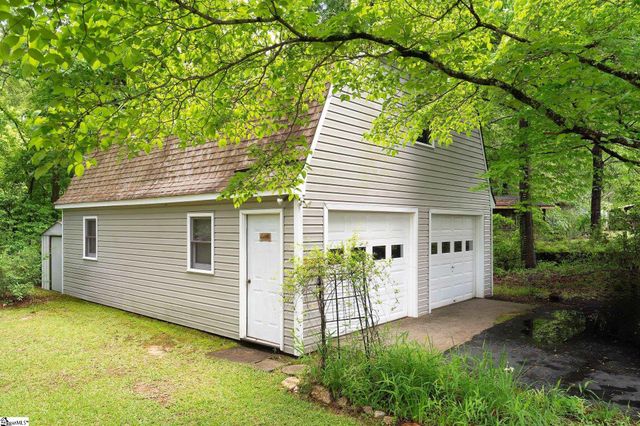 401 Woodland Way, Laurens, SC 29360