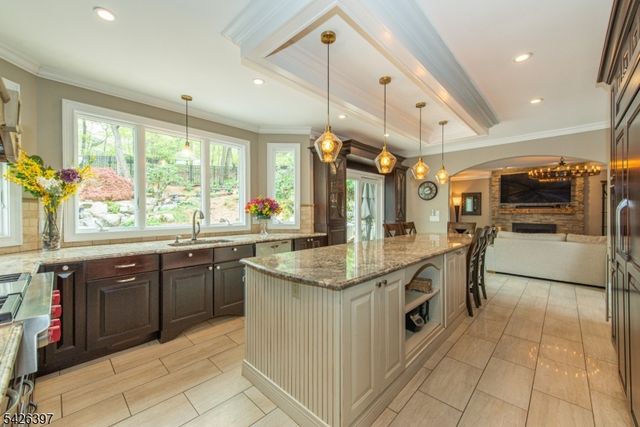 11 Surrey Ln, Sparta Twp., NJ 07871