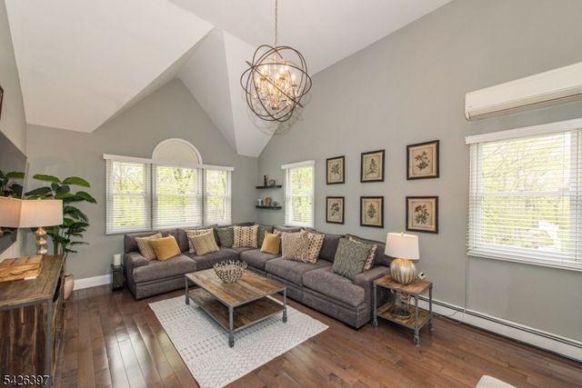 11 Surrey Ln, Sparta Twp., NJ 07871