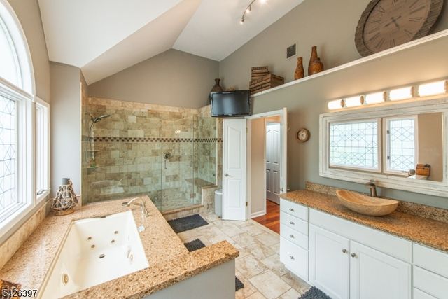 11 Surrey Ln, Sparta Twp., NJ 07871