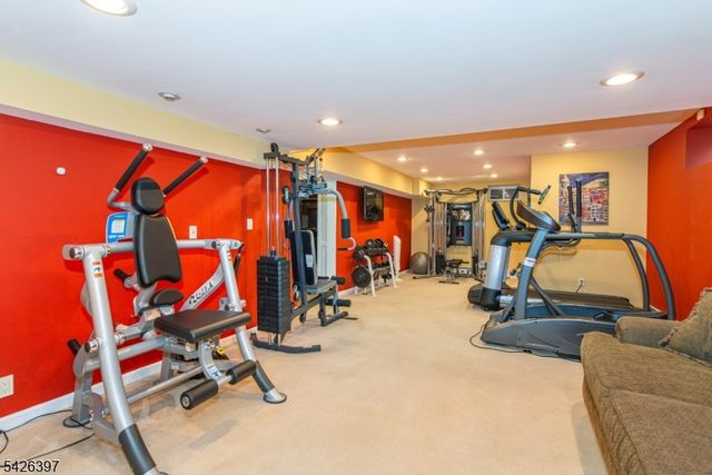 11 Surrey Ln, Sparta Twp., NJ 07871
