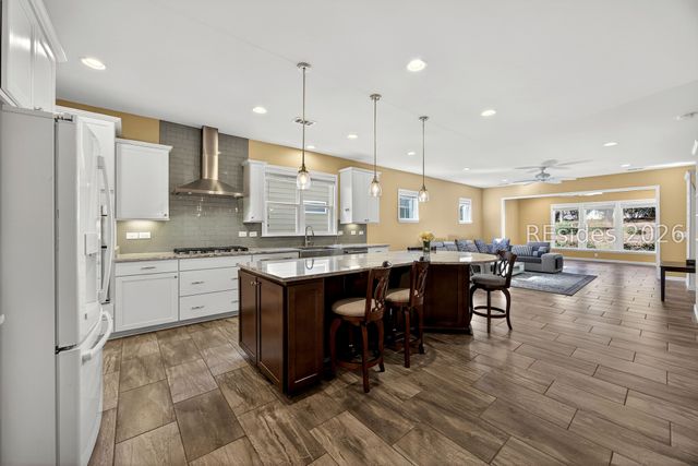 801 Village Green Ln, Okatie, SC 29909