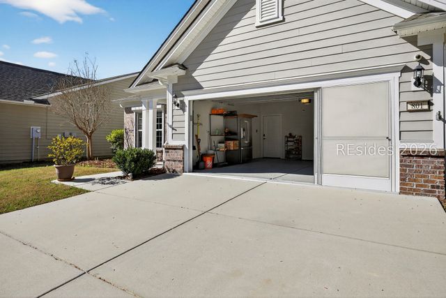 801 Village Green Ln, Okatie, SC 29909