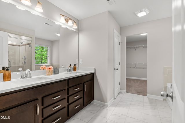 653 Rockbank Loop, Wendell, NC 27591