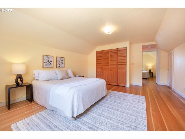 2718 MADISON St, Eugene, OR 97405